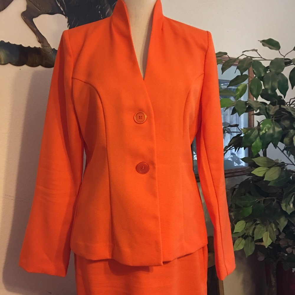 MetroStyle orange skirt suit NWOT 6